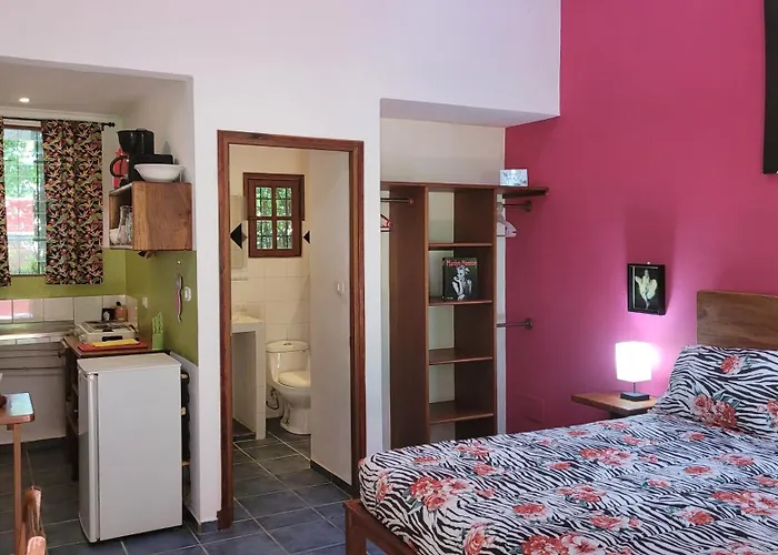 Cabinas Corazon Tamarindo